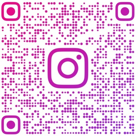 Síguenos escaneando este QR